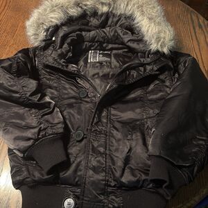 listing-status-banner